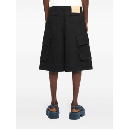 Short pants