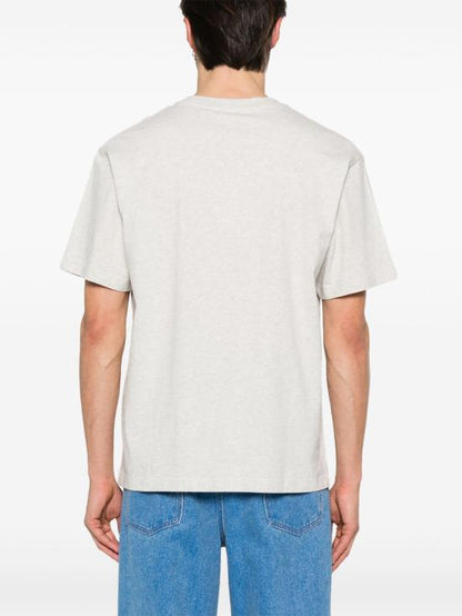 Short -sleeved t -shirt