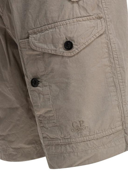 Short pants