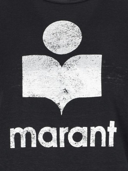 Short -sleeved t -shirt