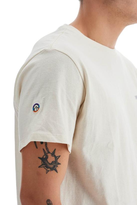 Short -sleeved t -shirt