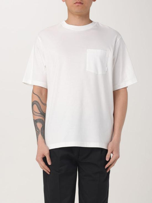 Short -sleeved t -shirt