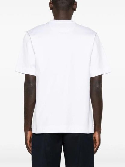 Short -sleeved t -shirt