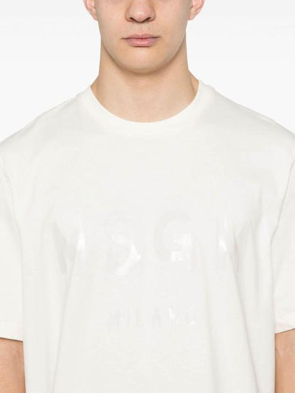 Short -sleeved t -shirt