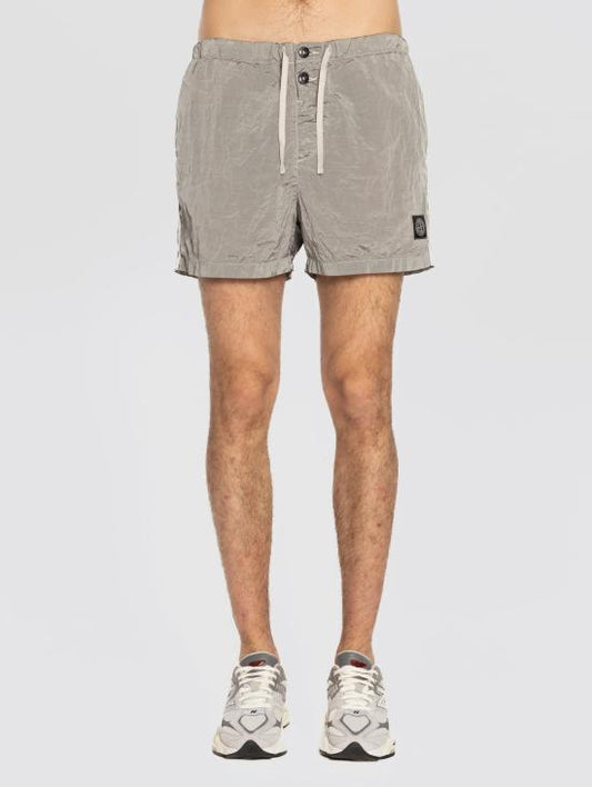 Short pants