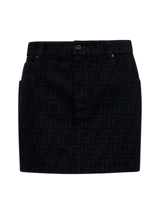 Short skirt