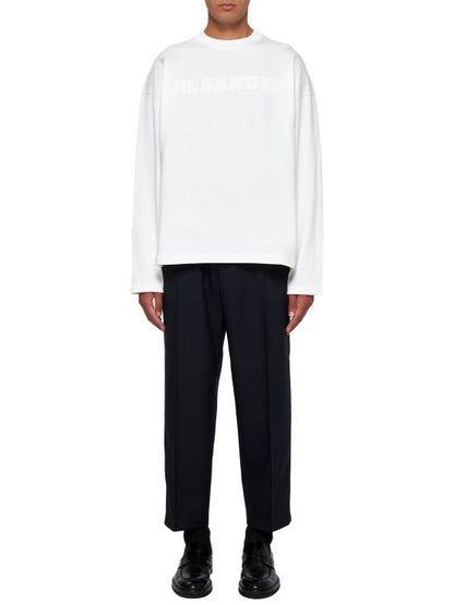 Long -sleeved t -shirt