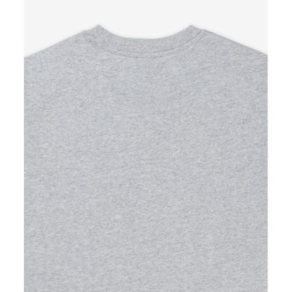 Short -sleeved t -shirt