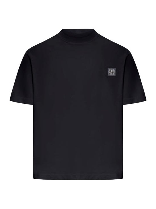 Short -sleeved t -shirt