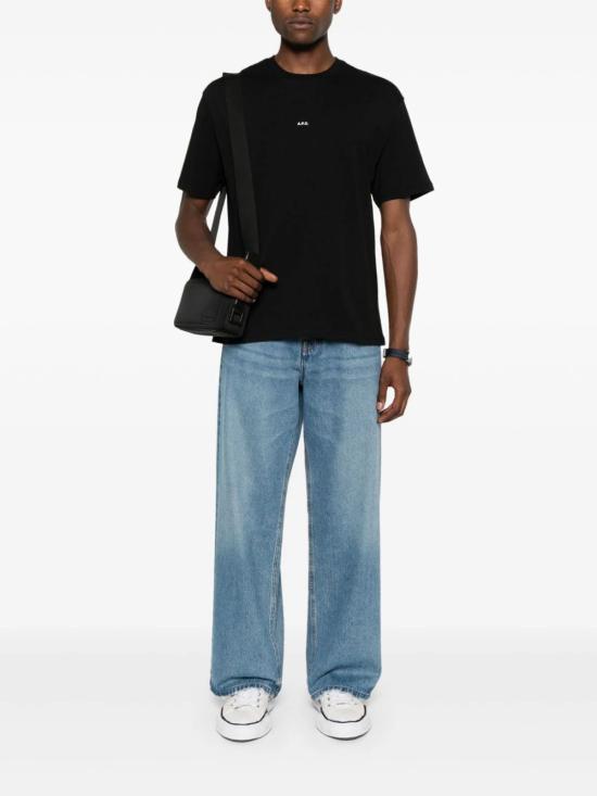 Short -sleeved t -shirt