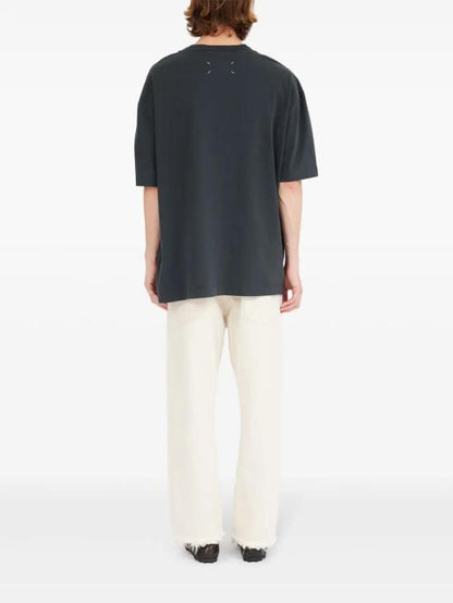 Long -sleeved t -shirt