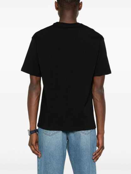 Short -sleeved t -shirt