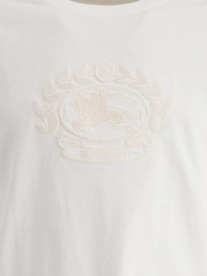 Short -sleeved t -shirt