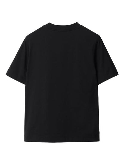 Short -sleeved t -shirt