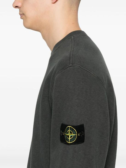 Long -sleeved t -shirt