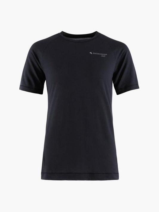 Short -sleeved t -shirt