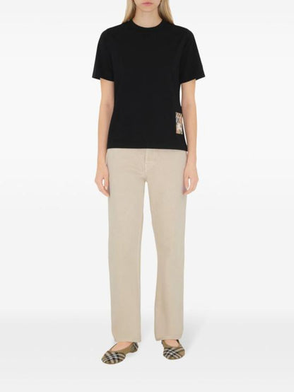 Short -sleeved t -shirt