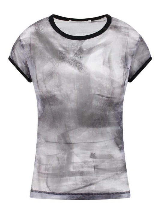 Short -sleeved t -shirt
