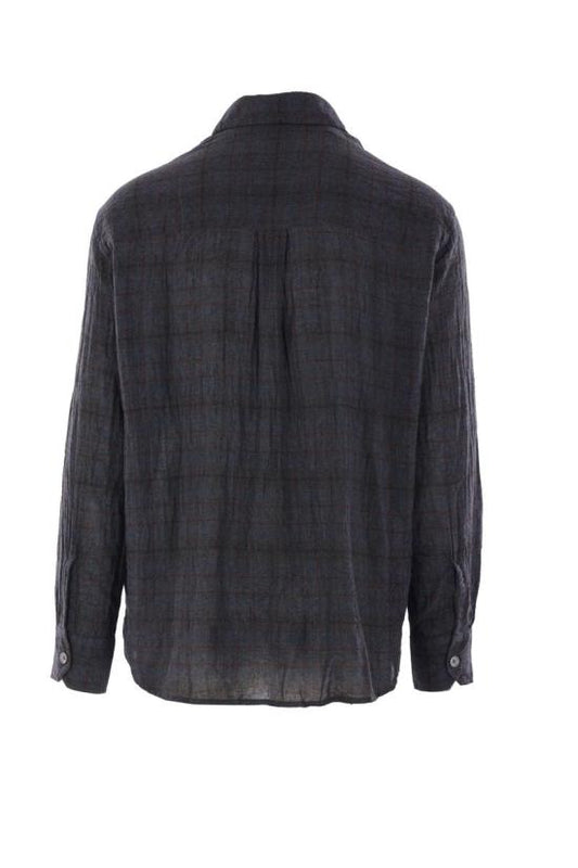 قميص بأكمام طويلة