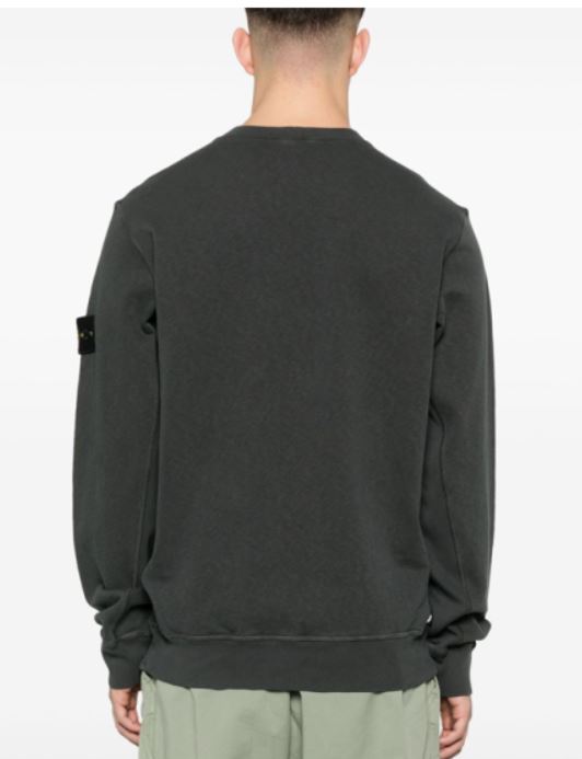Long -sleeved t -shirt