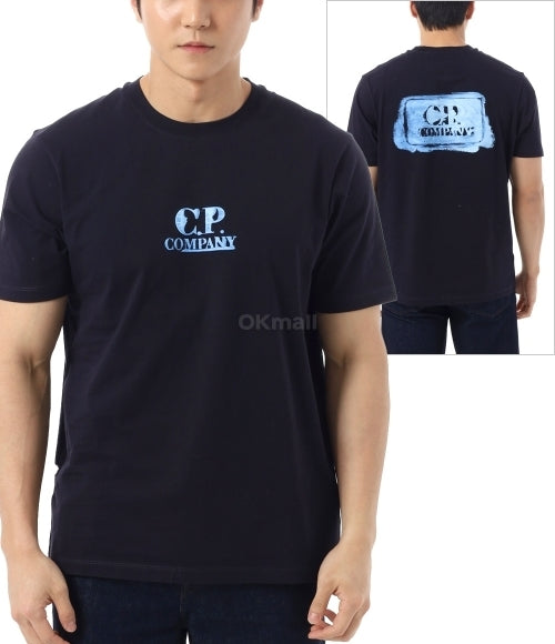 Short -sleeved t -shirt