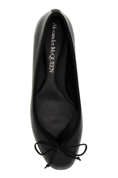 Flat shoes