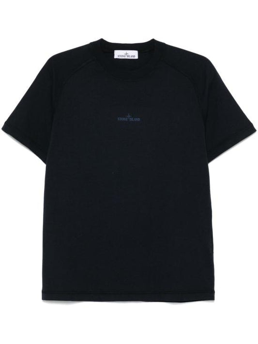 Short -sleeved t -shirt