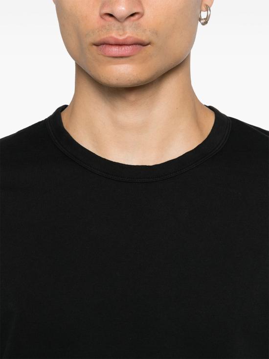 Long -sleeved t -shirt
