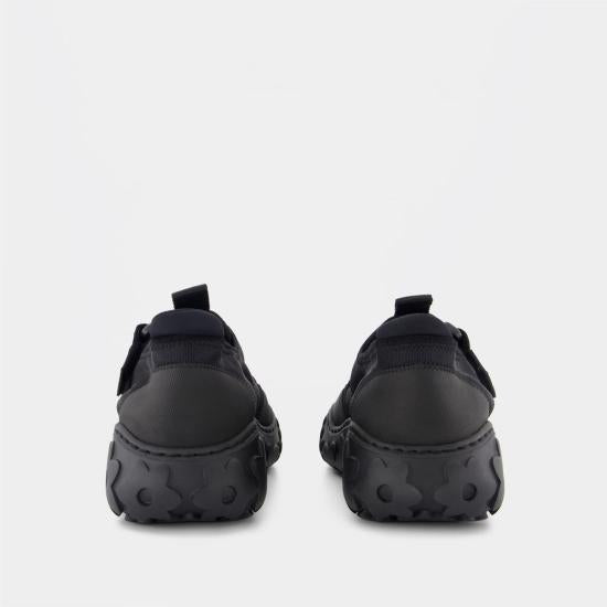 Sandal