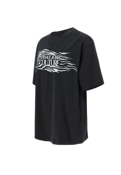 Short -sleeved t -shirt