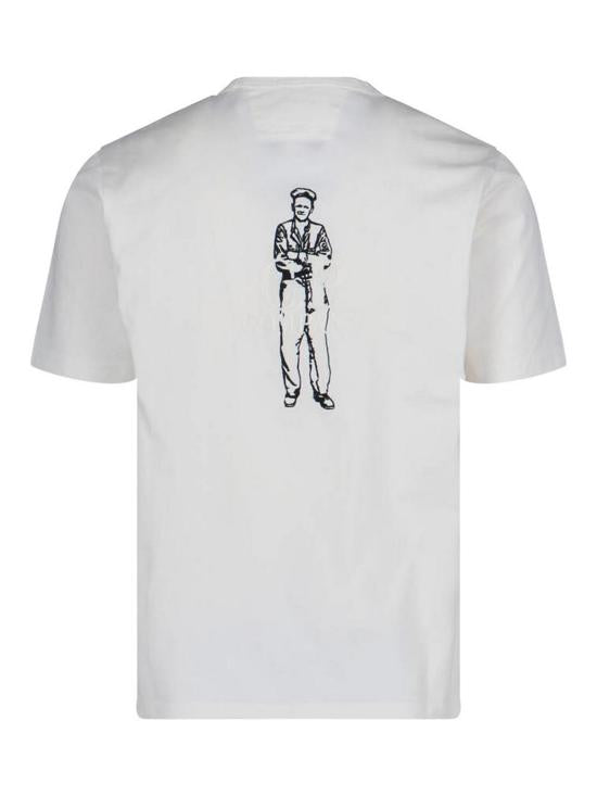 Short -sleeved t -shirt