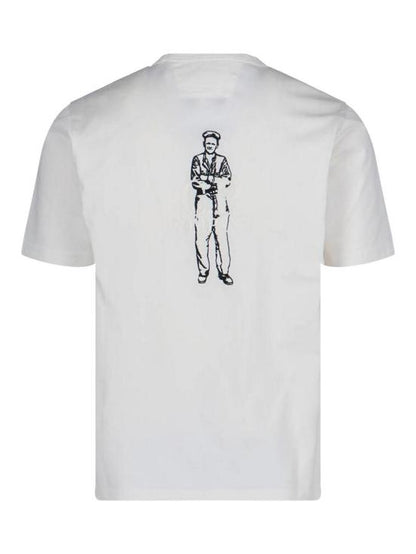 Short -sleeved t -shirt