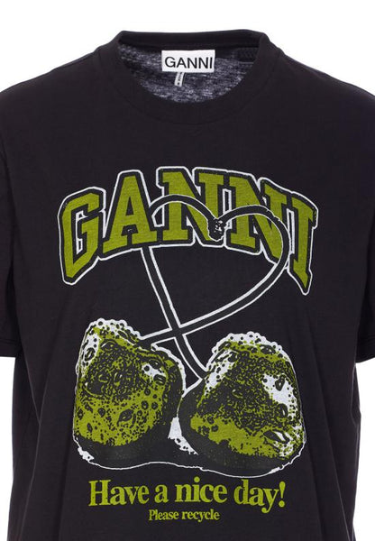 Short -sleeved t -shirt