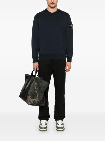 Long -sleeved t -shirt