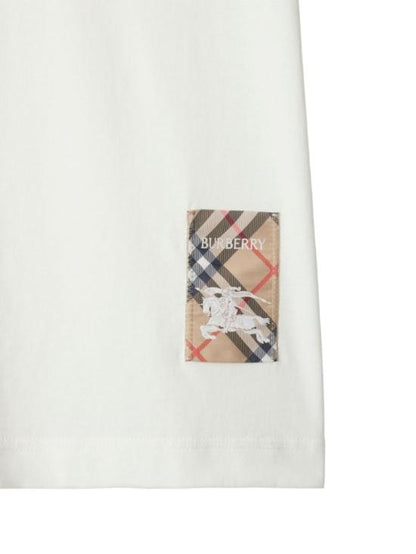 Short -sleeved t -shirt