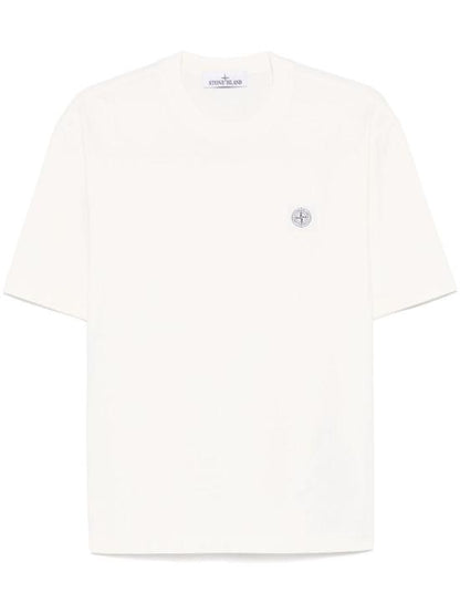 Short -sleeved t -shirt