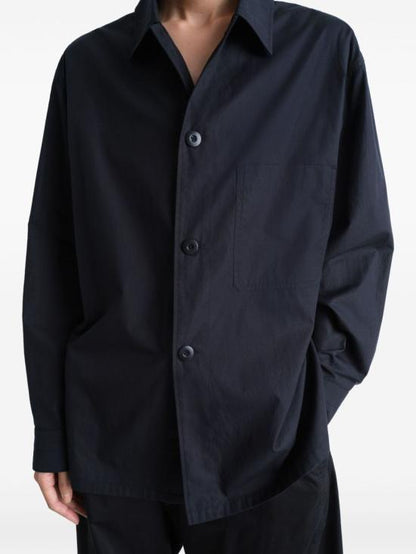 Long -sleeved shirt